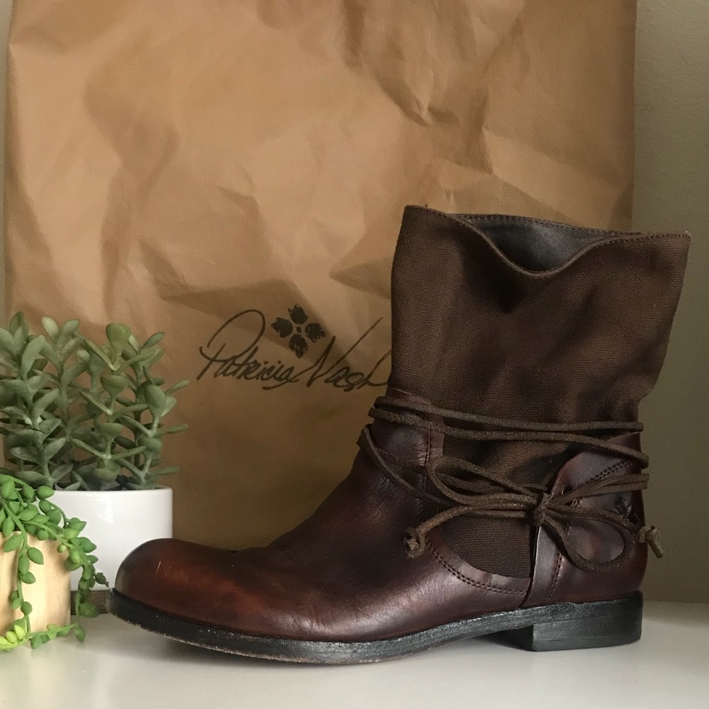 Patricia Nash Sabbia Signature Boot NWOT
